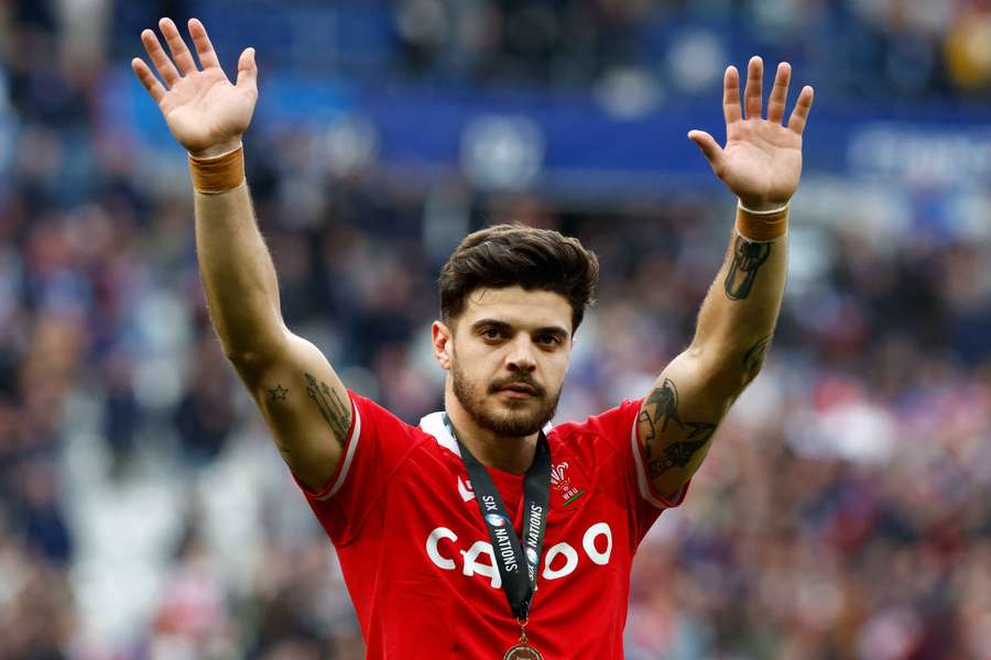 认错比冒险 认错比冒险