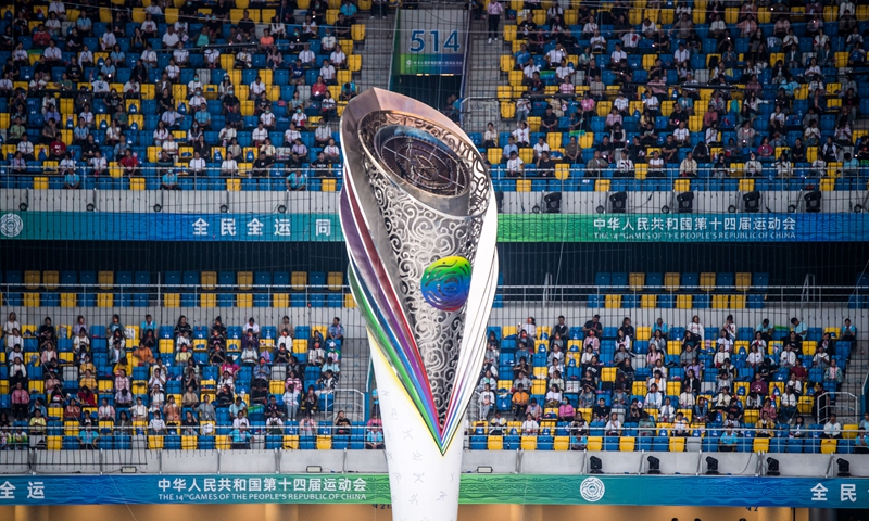 詹姆斯凭借 詹姆斯凭借