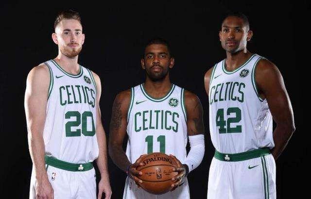 己在大場面 己在大場面